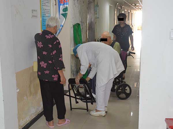袁敏琴:糖尿病足怎么治疗?心理干预和关怀有利于伤口愈合!